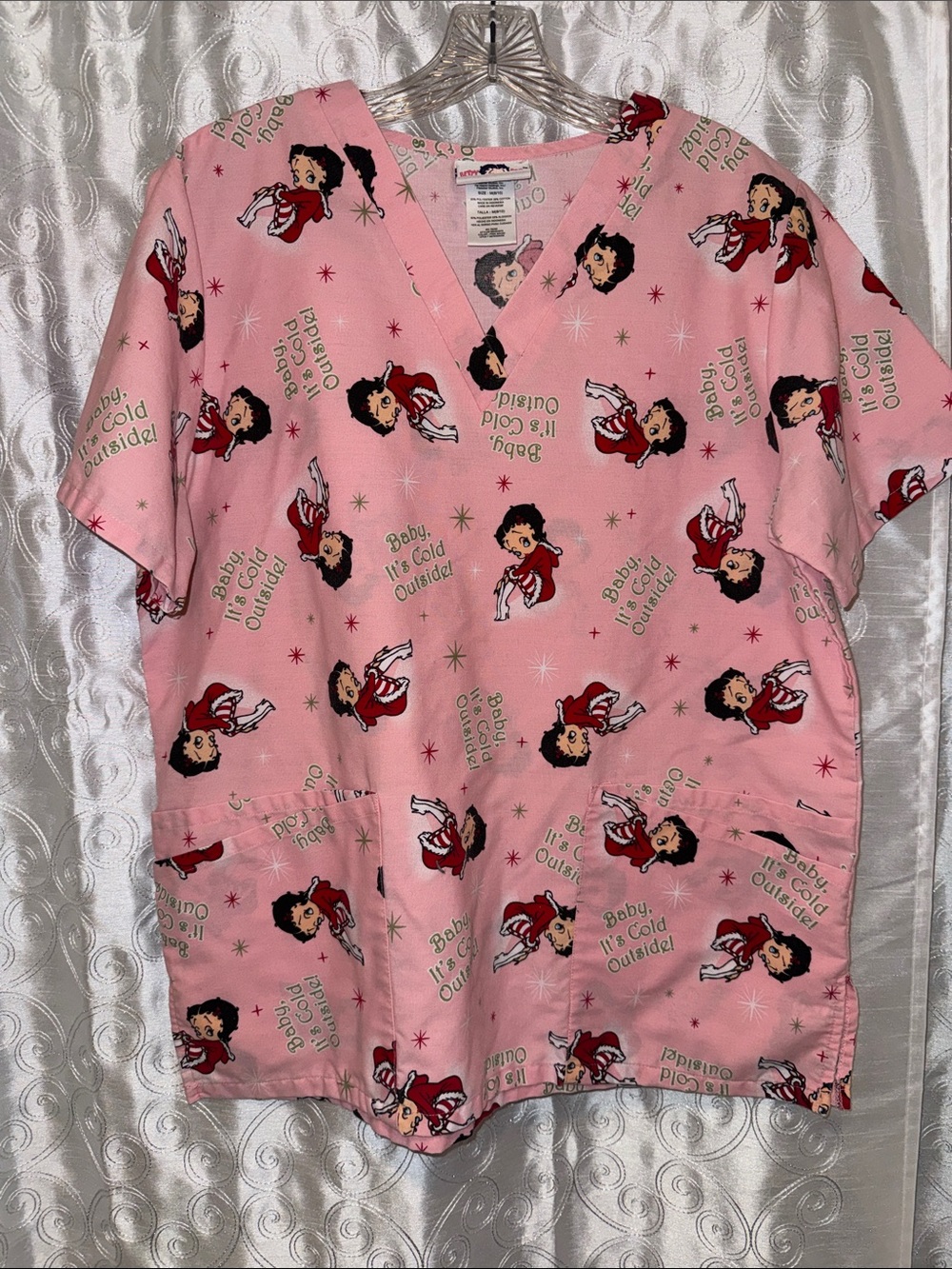 Betty Boop Pink Holiday Print Scrubs  Top Women’s Size Medium (8-10) 🔥 G10